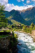 Val Sesia, il fiume Sesia a Campertogno